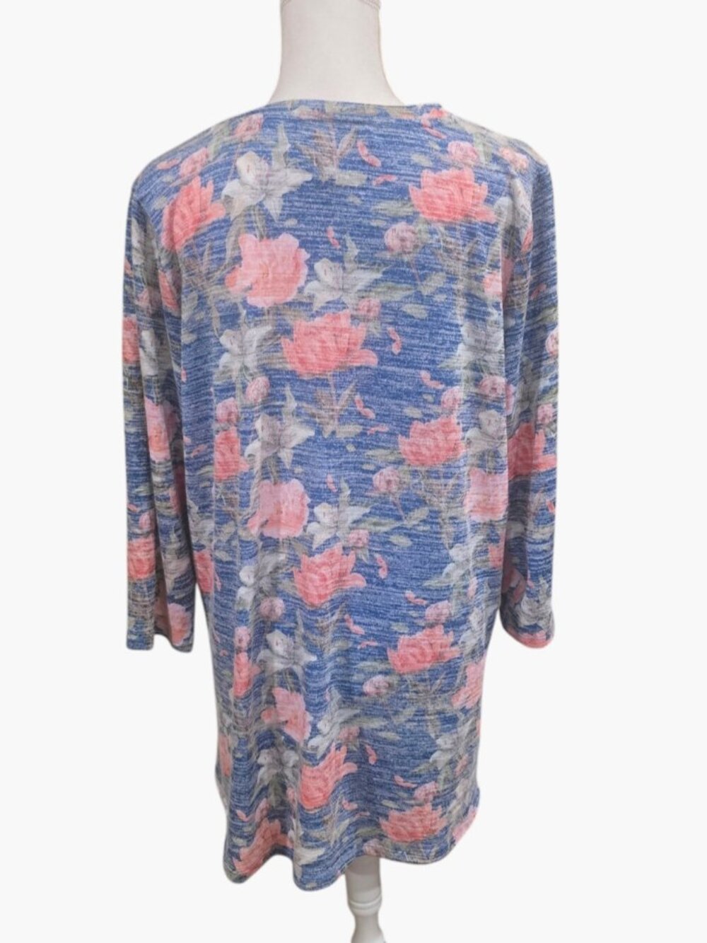 CUPIO Blue Floral Soft Knit V-Neck Collar 3/4 Sleeve Top Shirt Size XL NEW - Picture 3 of 5